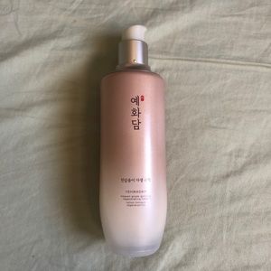 yehwadam heaven grade ginseng regenerating toner